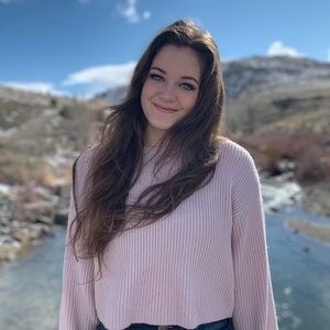 Meet your Posher, Emily